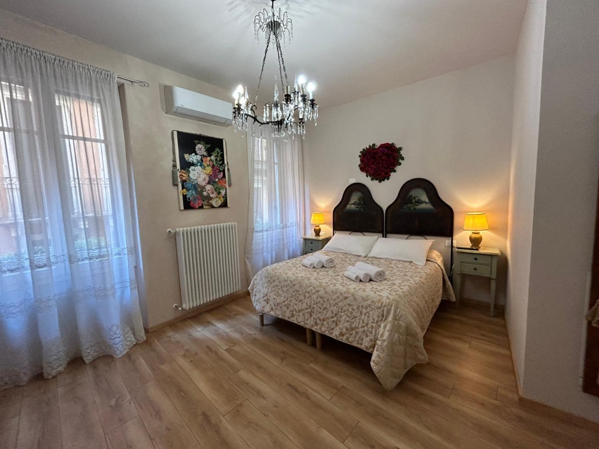 Sofia Rooms Verona Bagian luar foto